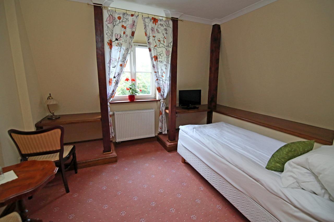 エルブロンク Dwor Bieland Bed & Breakfast エクステリア 写真