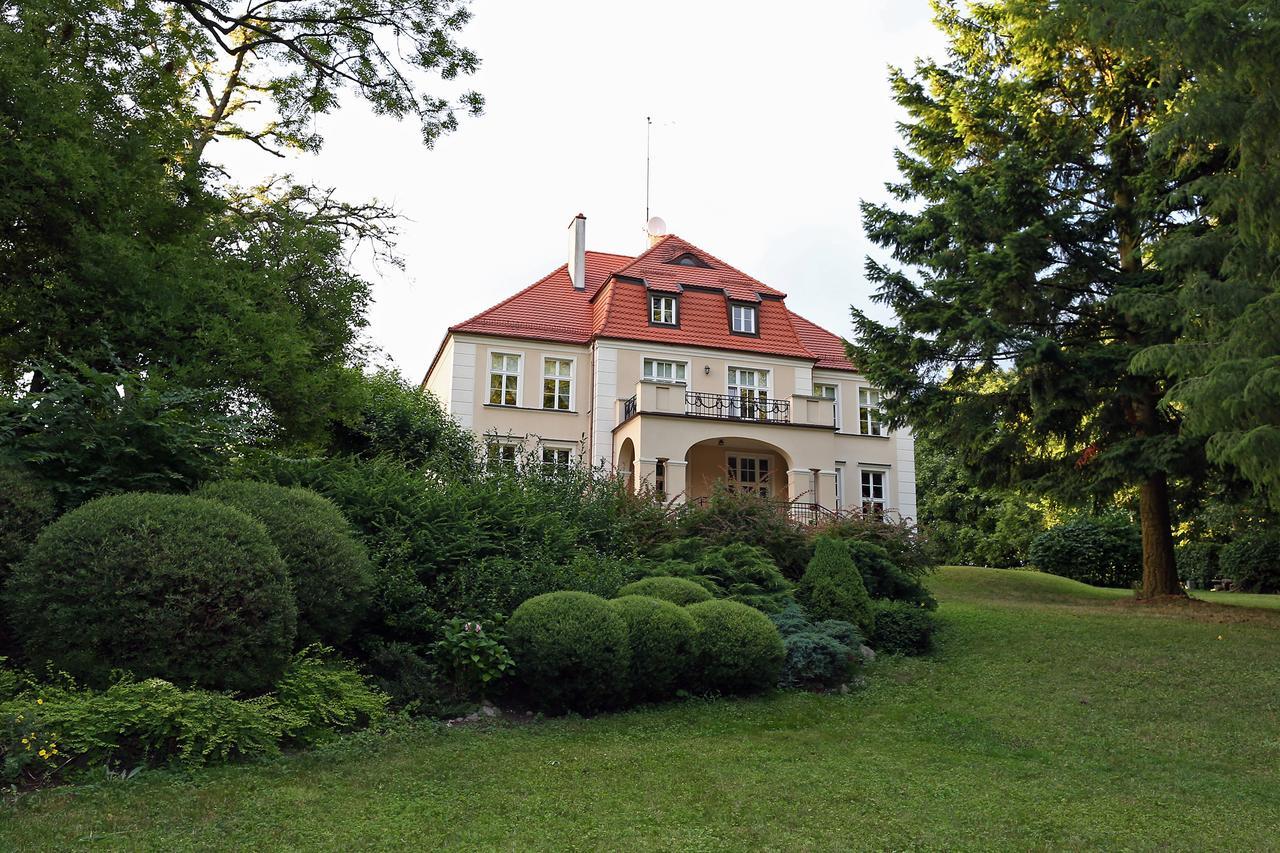 エルブロンク Dwor Bieland Bed & Breakfast エクステリア 写真